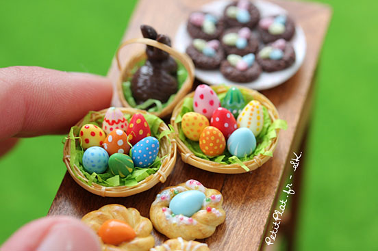 Happy Easter in Miniature