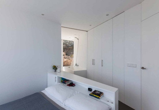 Geometric-architecture-interiors-bedroom-Sunflower-House