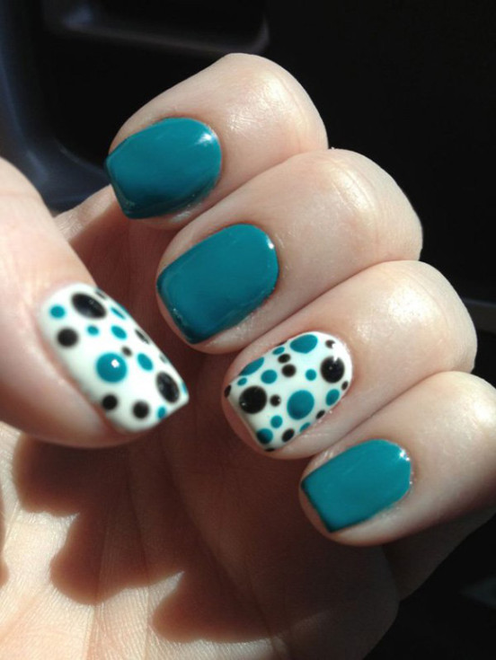 Summer-polka-dot-nails
