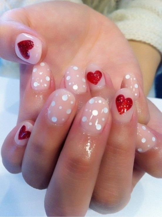 polka-dots-themed-valentines-nails