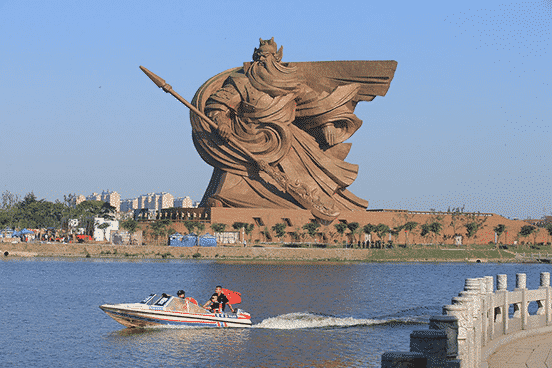 Enormous Statue of Guan Yu