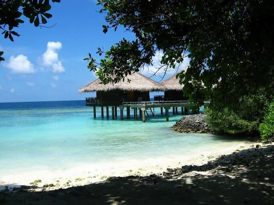Macintosh HD:Users:brittanyloeffler:Downloads:Upwork:Beautiful Beaches:02.-male-atoll.jpg