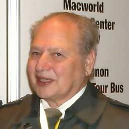 Ronald Wayne at Macworld, founder of Apple, sold off shares